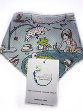 Load image into Gallery viewer, New Baby Gift Set (Beanie & Bib)