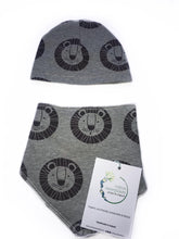 Load image into Gallery viewer, New Baby Gift Set (Beanie & Bib)